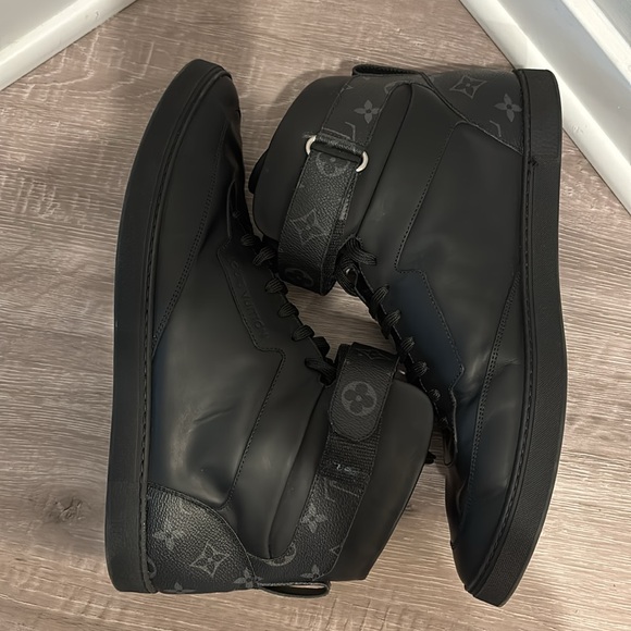 Men’s Louis Vuitton hightops Black Leather sz 11 sneaker - Picture 5 of 10